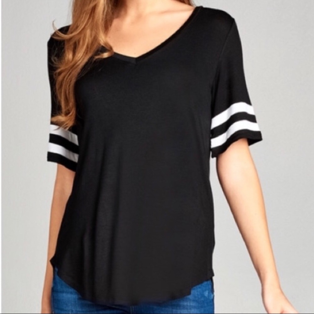 ✨New✨ Black Striped Tee Shirt